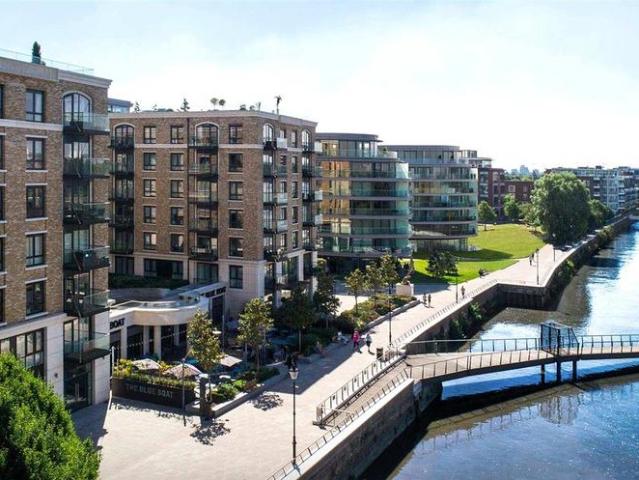Flat for rent in Hammersmith, Greater London