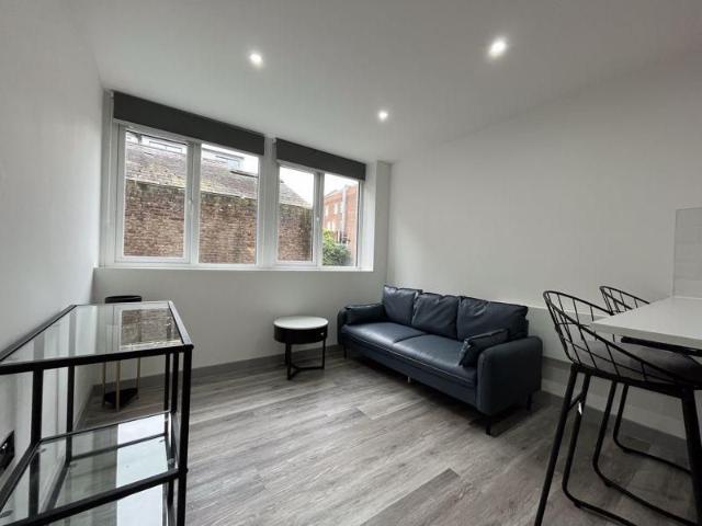 Apartment for rent in Avenham, Higher Bartle