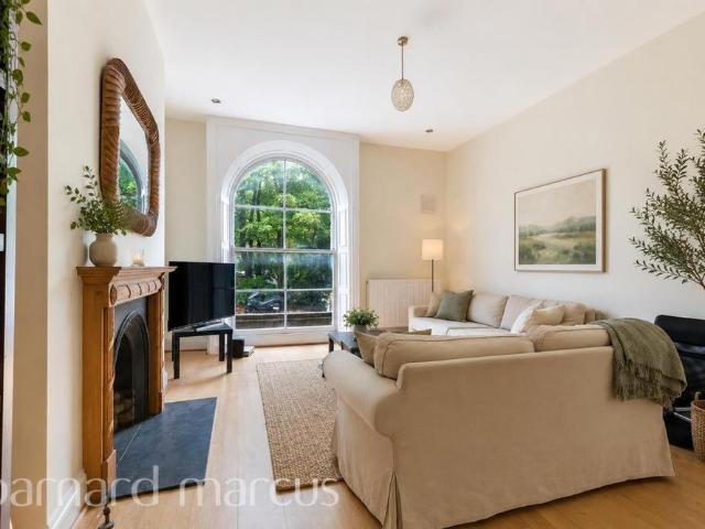 Apartment for rent in Stockwell, Greater London