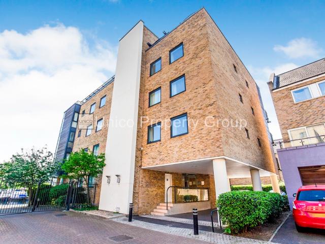 Apartment for rent in Boardwalk Place, Blackwall