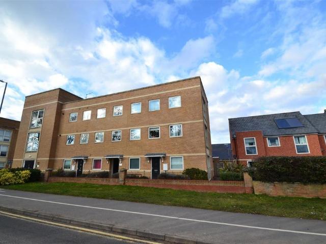 Flat for rent in Duston, Northamptonshire