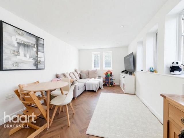 Apartment for rent in Chavey Down, Winkfield