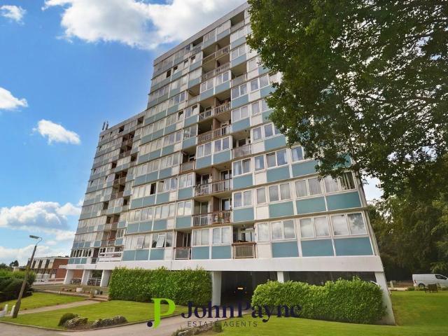 Flat for rent in Stivichall, West Midlands