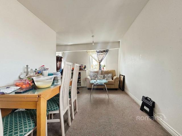 Apartment for rent in Haydon End, Abbey Mead