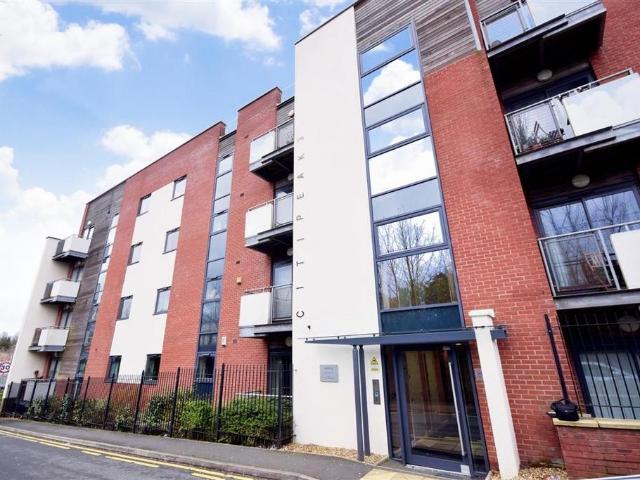 Flat for rent in Parrs Wood, Georgia