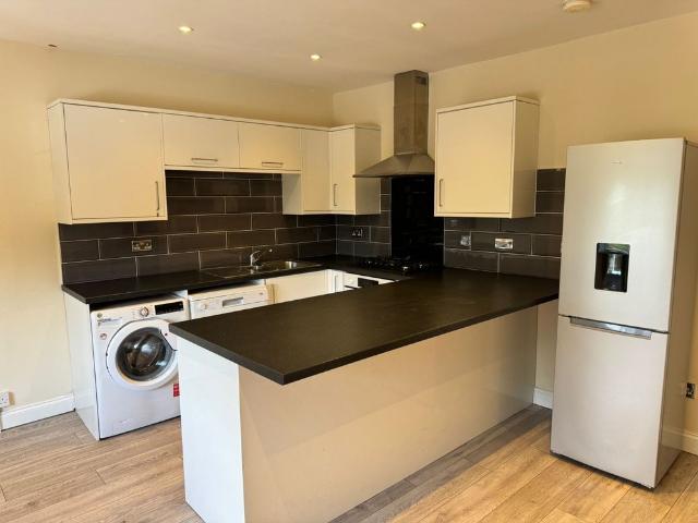 Apartment for rent in Primley Park, Leeds