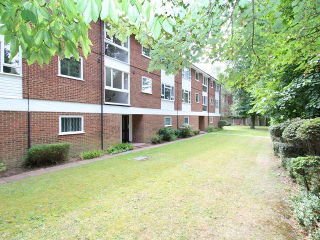 Flat for rent in London Borough of Bromley, Greater London