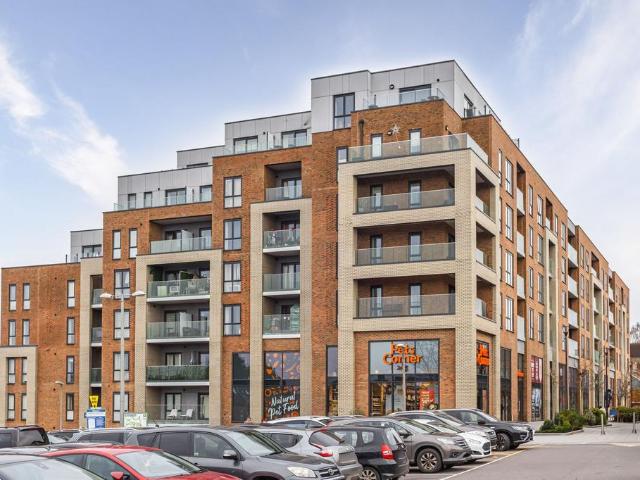 Flat for rent in Perryfields, West Sussex