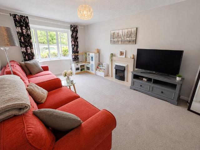 Apartment for rent in Colshaw Farm, Wilmslow