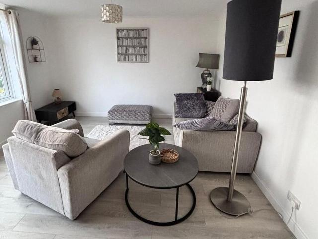 Apartment for rent in Hale, Waverley