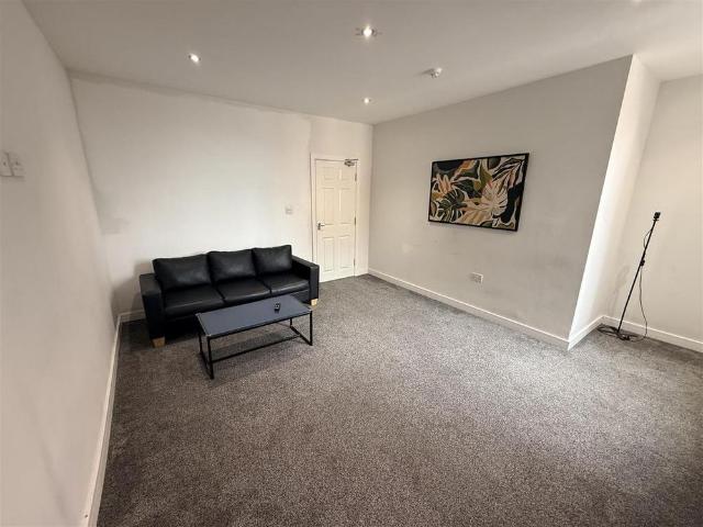 Apartment for rent in The Haulgh, Bolton
