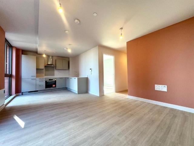 Flat for rent in Gorse Hill, Trafford Park
