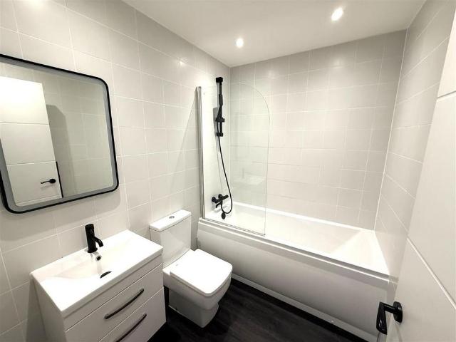 Apartment for rent in The Haulgh, Lee Bank