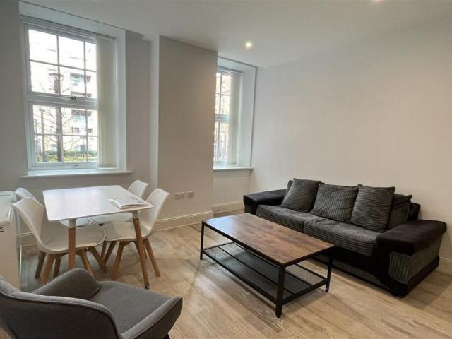 Apartment for rent in Slough