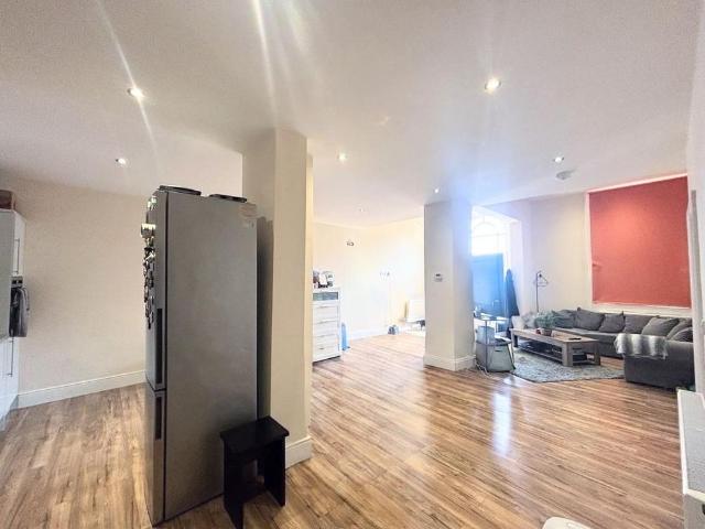 Apartment for rent in Beamhurst, Staffordshire
