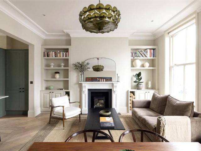 Flat for rent in North Kensington, Greater London