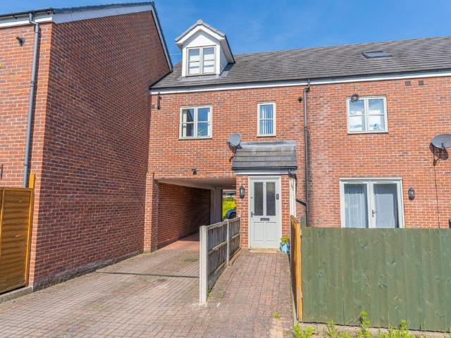 Flat for rent in Telford