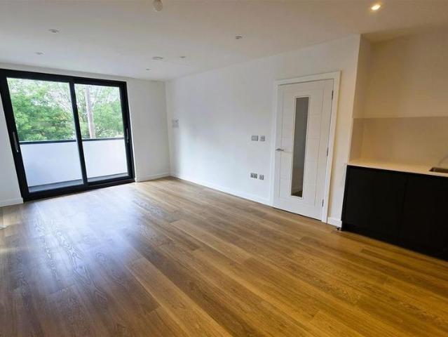 Apartment for rent in Westbrook, Acol