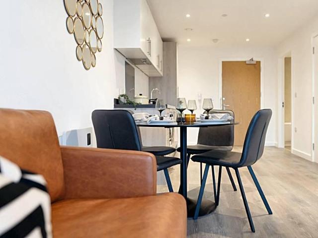 Apartment for rent in Deeplish, Burnedge