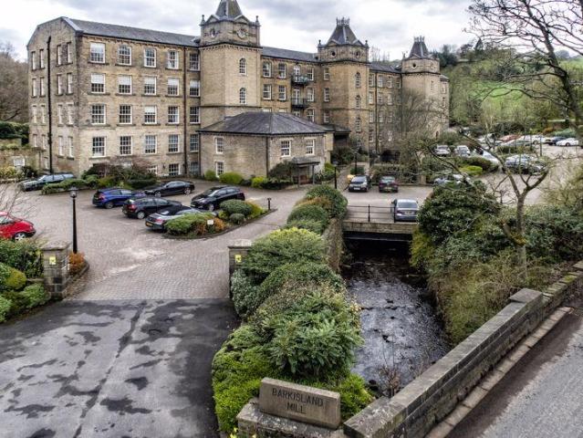 Flat for rent in Barkisland, West Yorkshire
