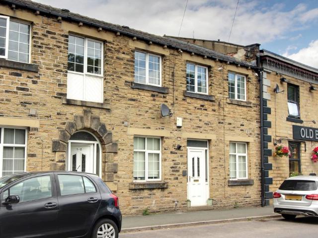 Flat for rent in Luddendenfoot, West Yorkshire