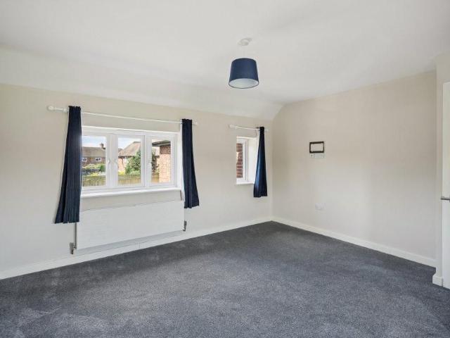 Apartment for rent in Beaconsfield, Knotty Green