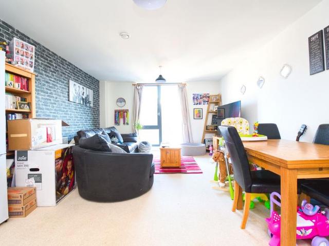 Apartment for rent in Red Hill, Surrey