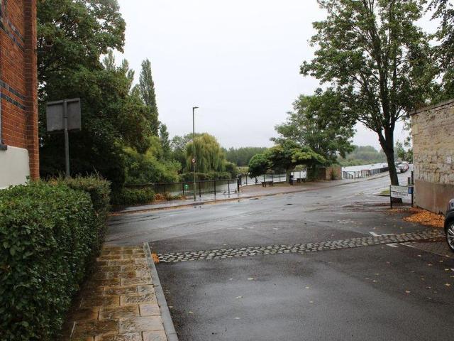 Apartment for rent in Caldecott, Dromore