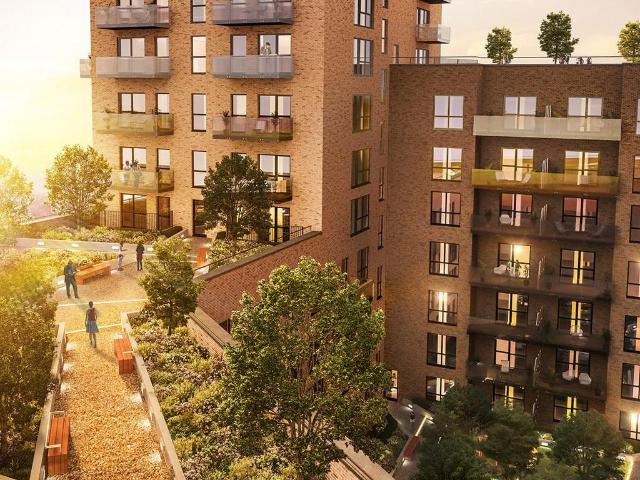 Flat for rent in London Borough of Ealing, Greater London