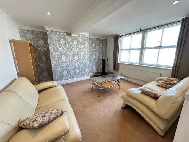 Apartment for rent in South Cliff, Kepwick