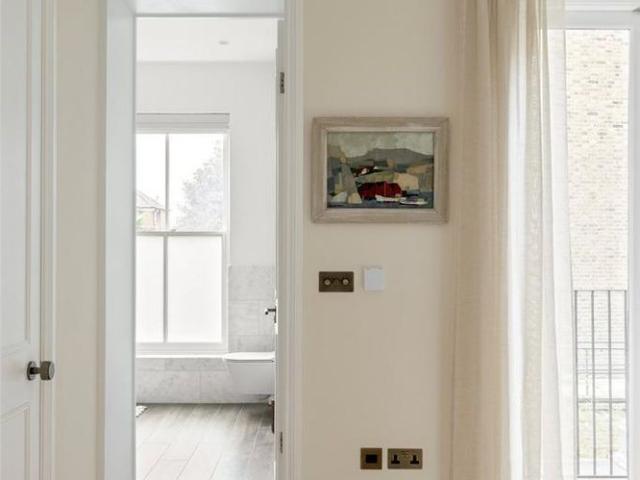 Apartment for rent in North Kensington, Greater London