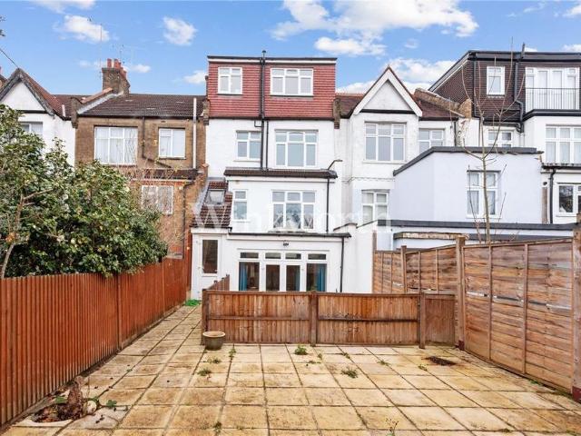 Apartment for rent in Colney Hatch, Isle Of Man