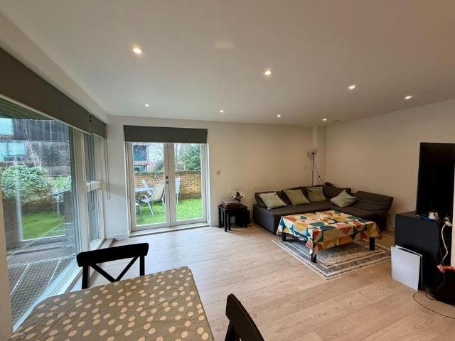 Apartment for rent in London Borough of Lewisham, Forest Hill