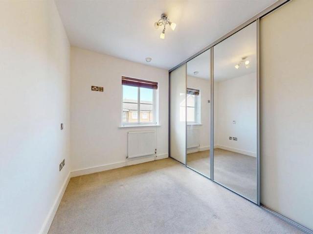 Apartment for rent in Ivy Chimneys, Epping