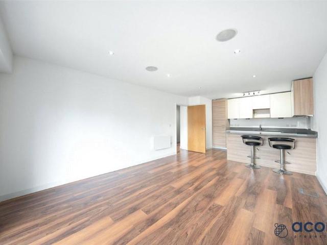 Apartment for rent in Beaufort Park, Greater London
