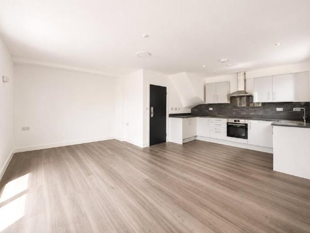 Flat for rent in London Borough of Croydon, Thornton Heath