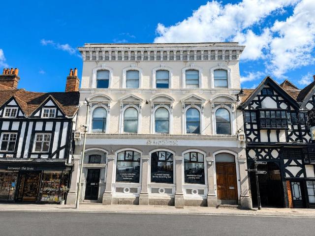 Flat for rent in Fole, Surrey