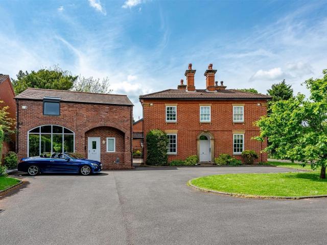 Flat for rent in Tettenhall, Isle Of Man