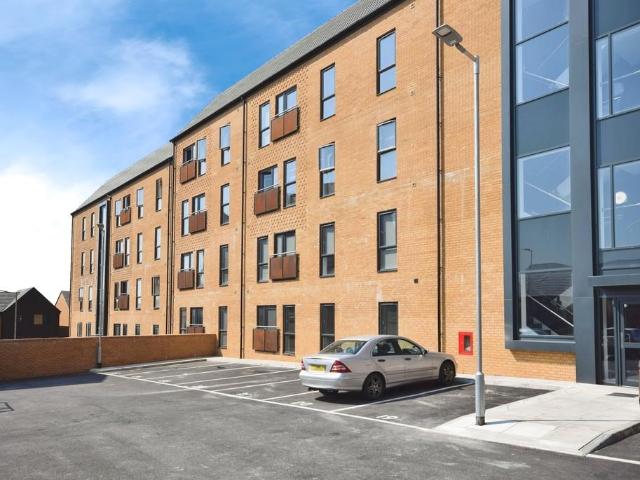 Flat for rent in Joiner's Square, Hanley