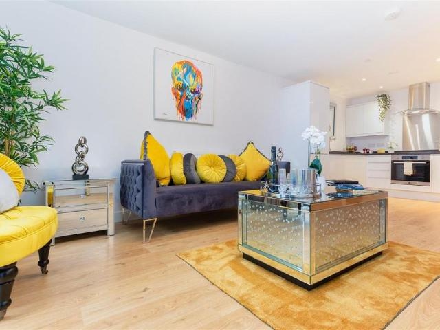 Apartment for rent in Red Hill, Surrey