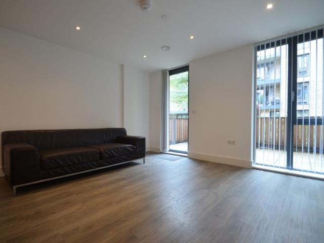 Apartment for rent in Lower Halliford, Surrey