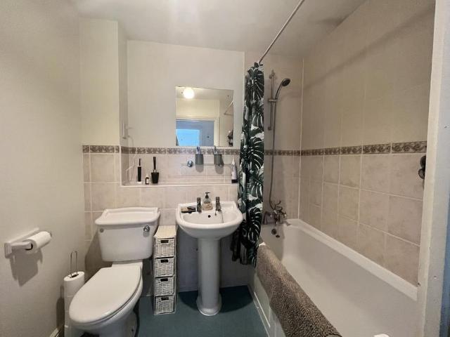 Apartment for rent in Westminster, Victoria