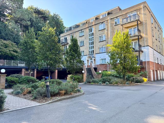 Apartment for rent in Lansdowne, Bournemouth