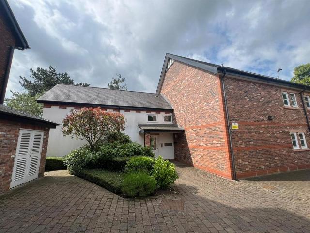 Flat for rent in Trafford Park, Greater Manchester