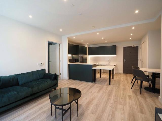 Flat for rent in Aldrington