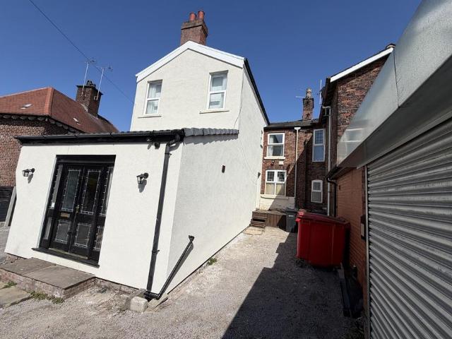Flat for rent in Cheadle Hulme, Greater Manchester