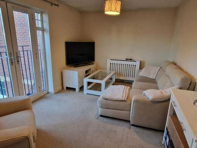 Apartment for rent in Cove West Heath, Rushmoor