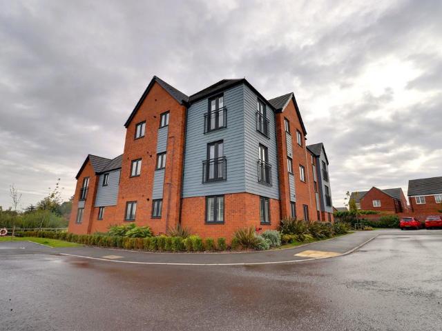 Flat for rent in Lichfield, Boley Park