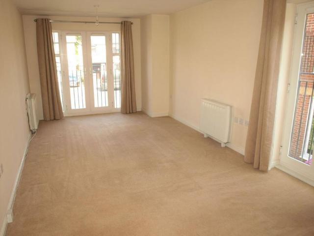 Apartment for rent in Hawley Lane, Rushmoor