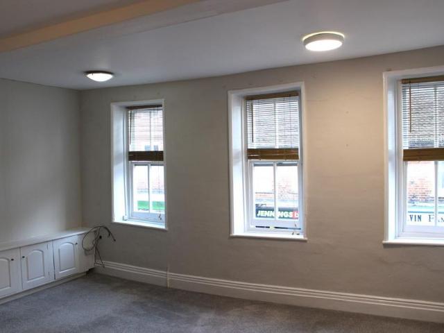 Apartment for rent in Ingatestone and Fryerning, Navestock Side